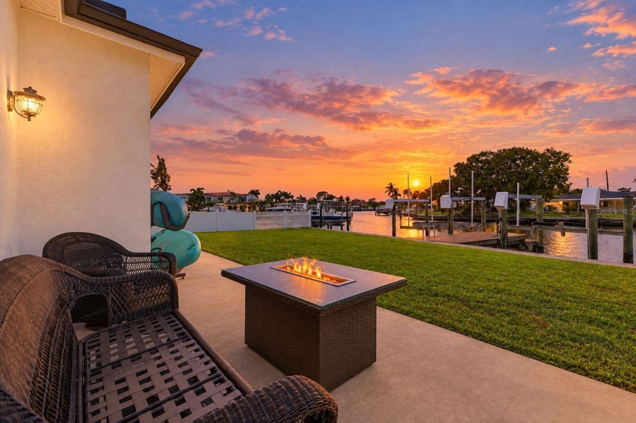 209 Tallahassee Drive Ne, Saint Petersburg, FL 33702 Photo