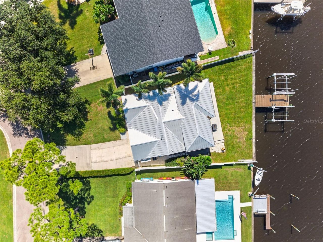 209 Tallahassee Drive Ne, Saint Petersburg, FL 33702 Photo