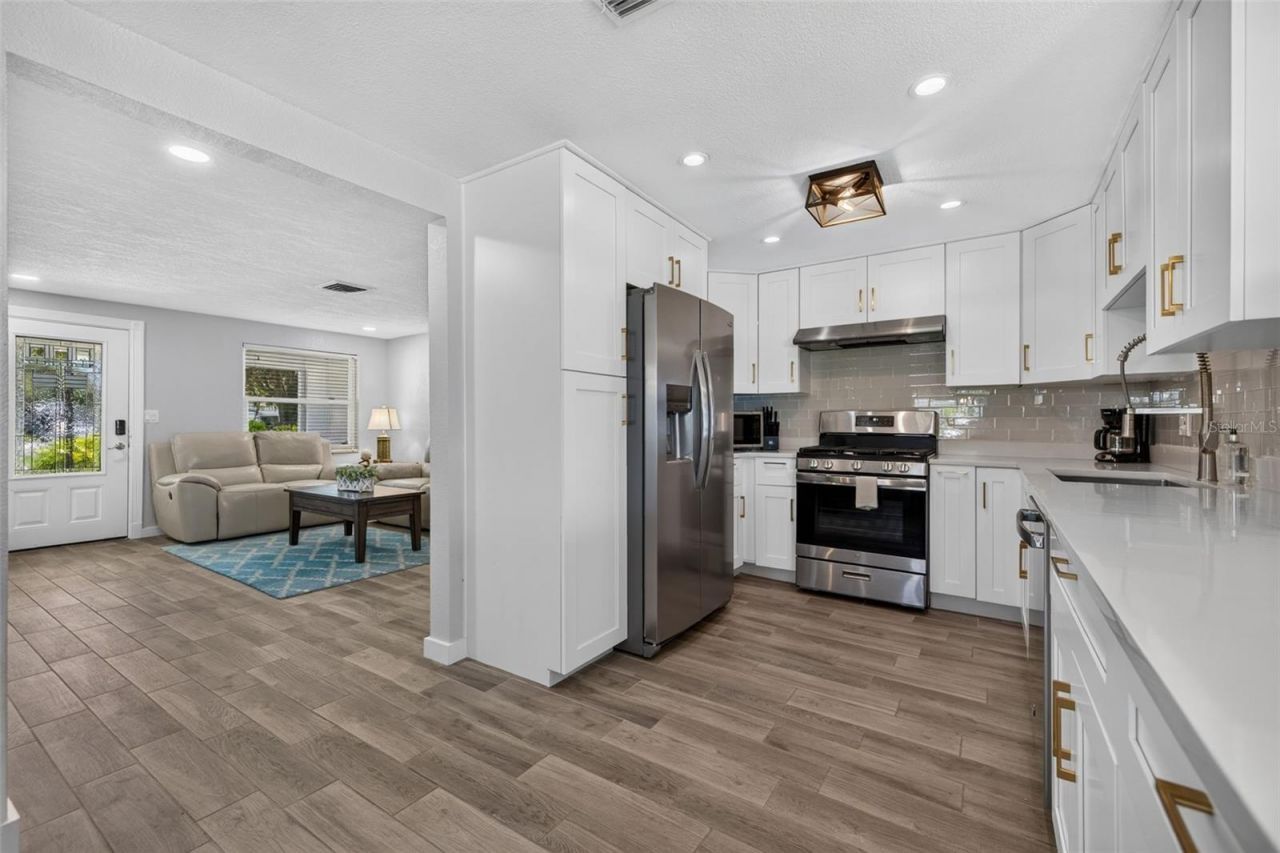 209 Tallahassee Drive Ne, Saint Petersburg, FL 33702 Photo