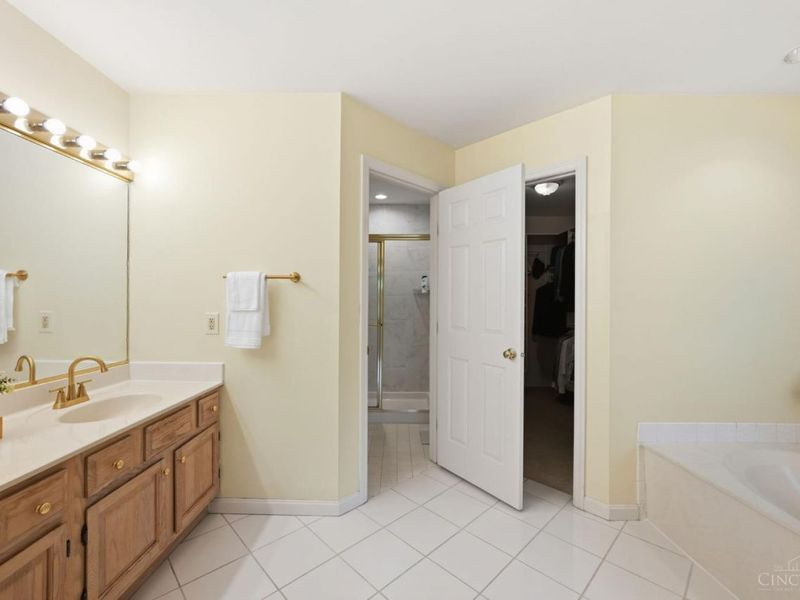 6865 Fox Hill Lane, Madeira, OH 45236 Photo 24