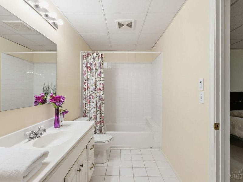 6865 Fox Hill Lane, Madeira, OH 45236 Photo 46