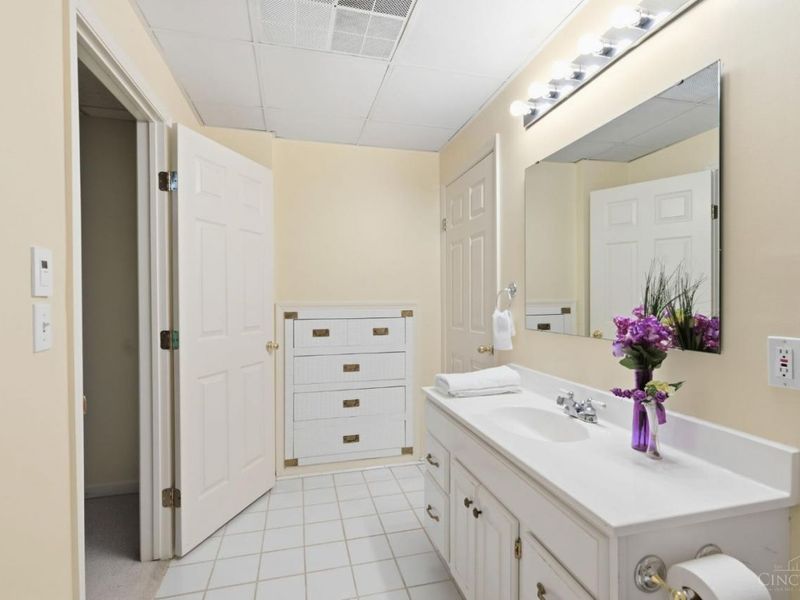 6865 Fox Hill Lane, Madeira, OH 45236 Photo 47