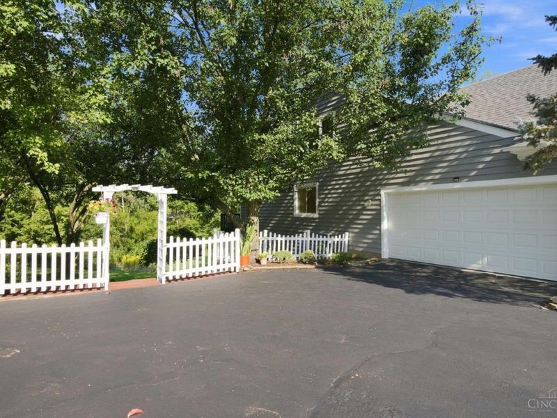 6865 Fox Hill Lane, Madeira, OH 45236 Photo 54