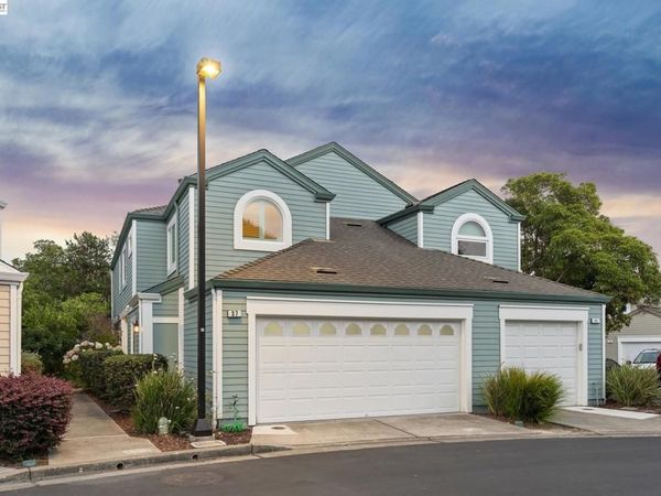 37 Oak Park Dr , Alameda, CA 94502