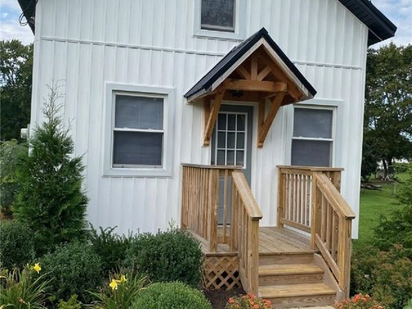40 Eagle Street, Madison, OH 44057