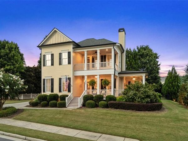 807 Clubside Court , Monroe, GA 30655