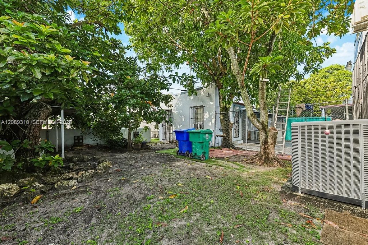 1834 SW 10th St , Miami, FL 33135 Photo