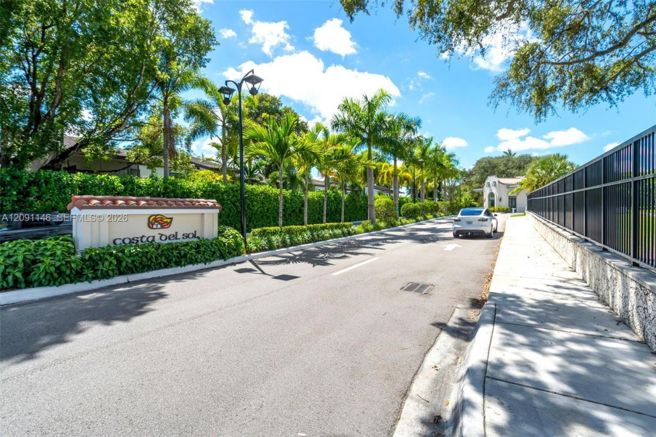 3807 Alcantara Ave , Unit A-77, Doral, FL 33178 Photo