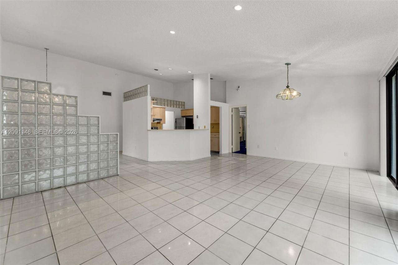 3807 Alcantara Ave , Unit A-77, Doral, FL 33178 Photo