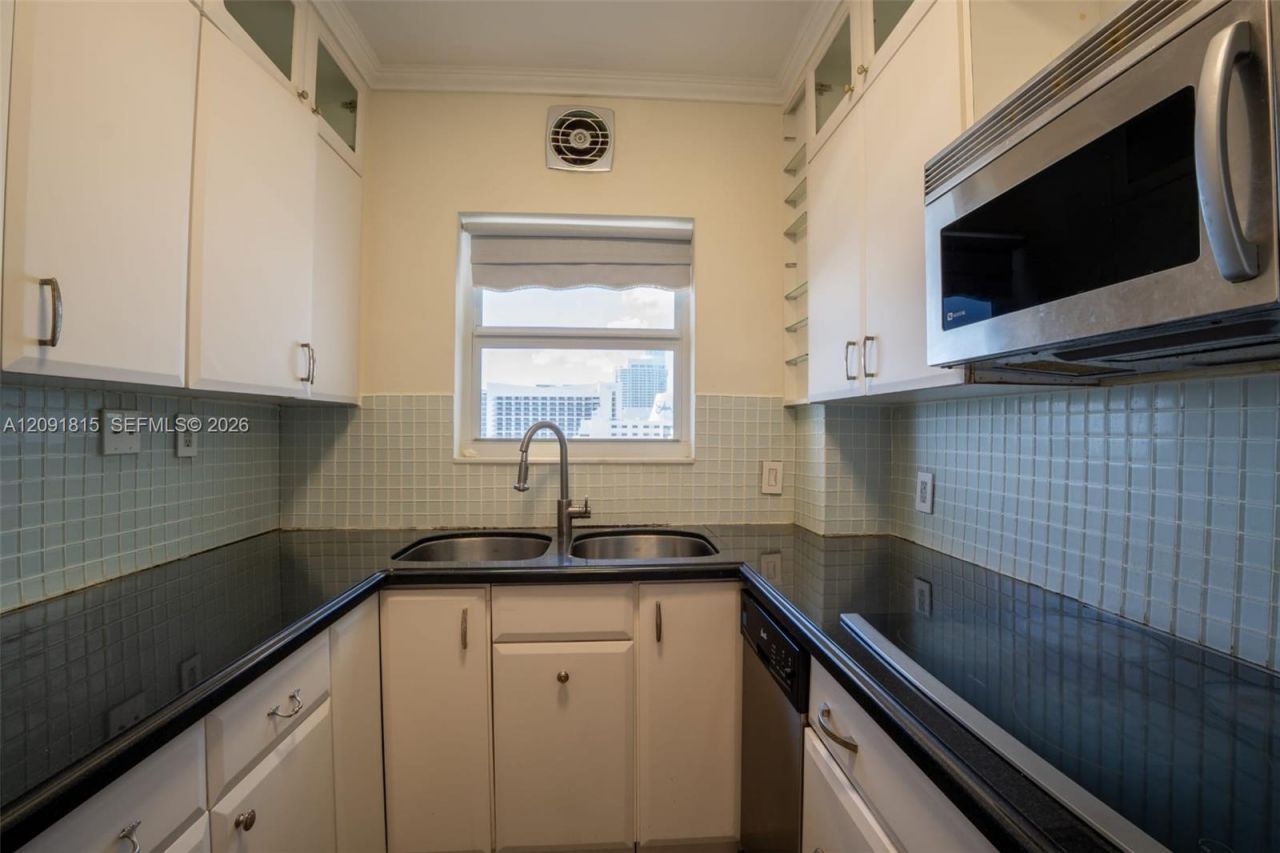 4747 Collins Ave , Unit 1510, Miami Beach, FL 33140 Photo