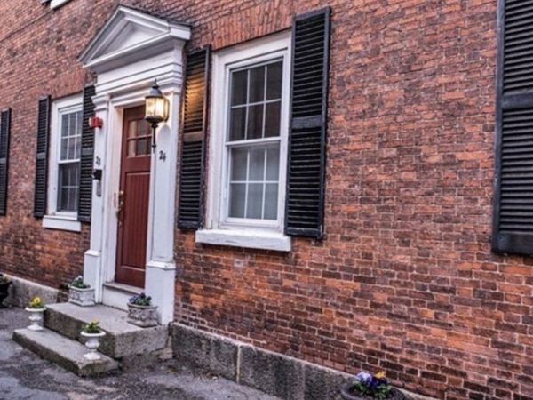 22 High St, Unit 3, Salem, MA 01970