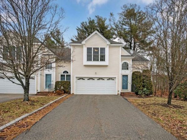 1 Knowlton Circle, Unit 1, Upton, MA 01568