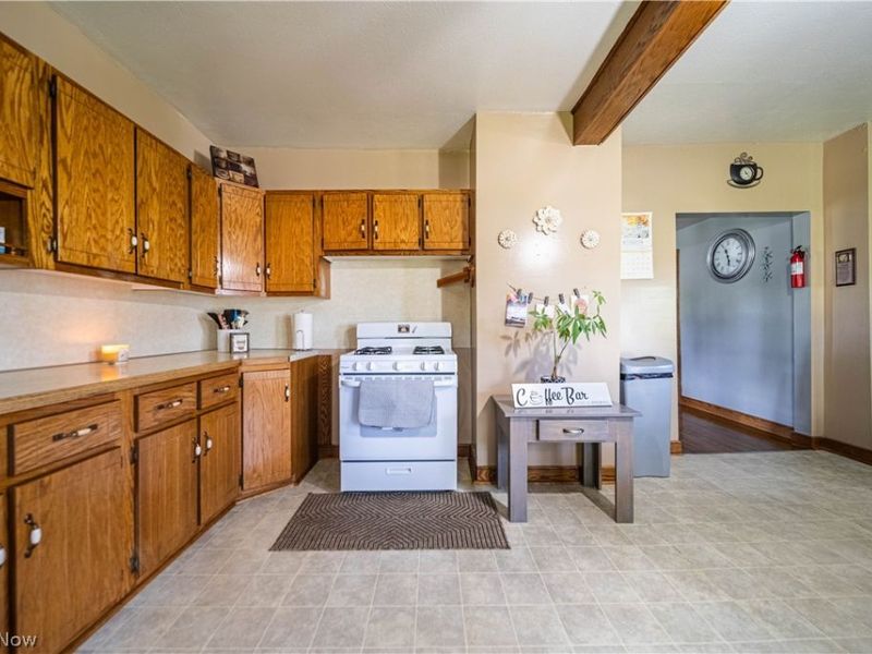 16494 Madison Road, Middlefield, OH 44062 Photo 10