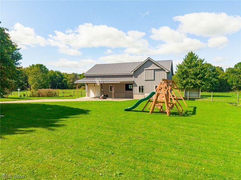 16494 Madison Road, Middlefield, OH 44062 Photo 3