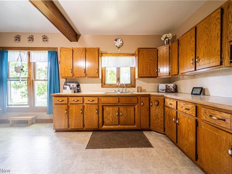 16494 Madison Road, Middlefield, OH 44062 Photo 9