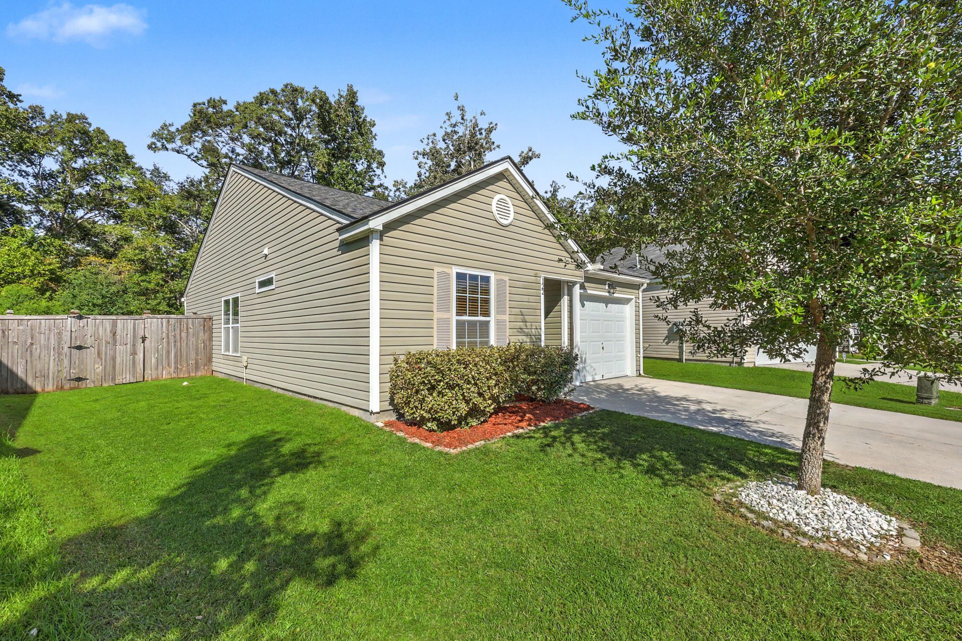 122 Brittondale Road Photo 28