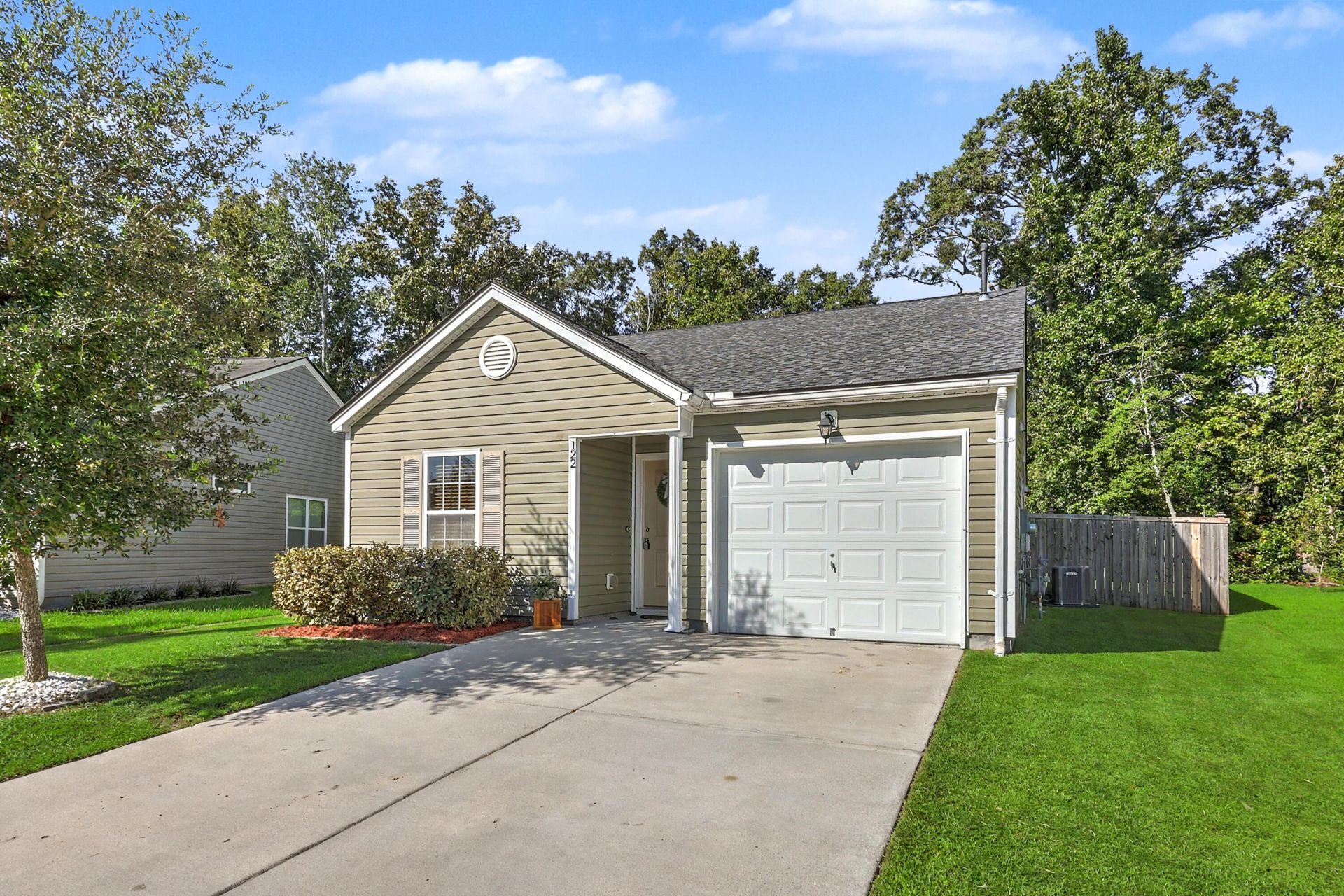 122 Brittondale Road Photo 5