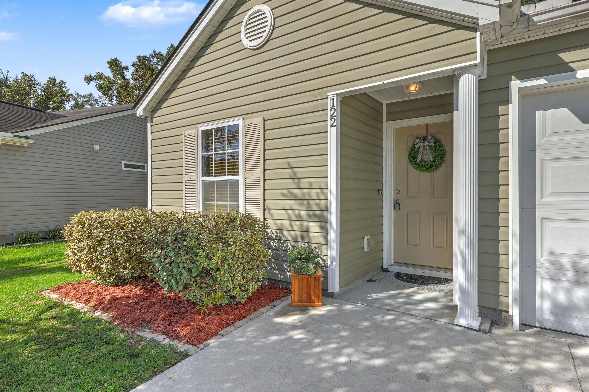 122 Brittondale Road Photo 6