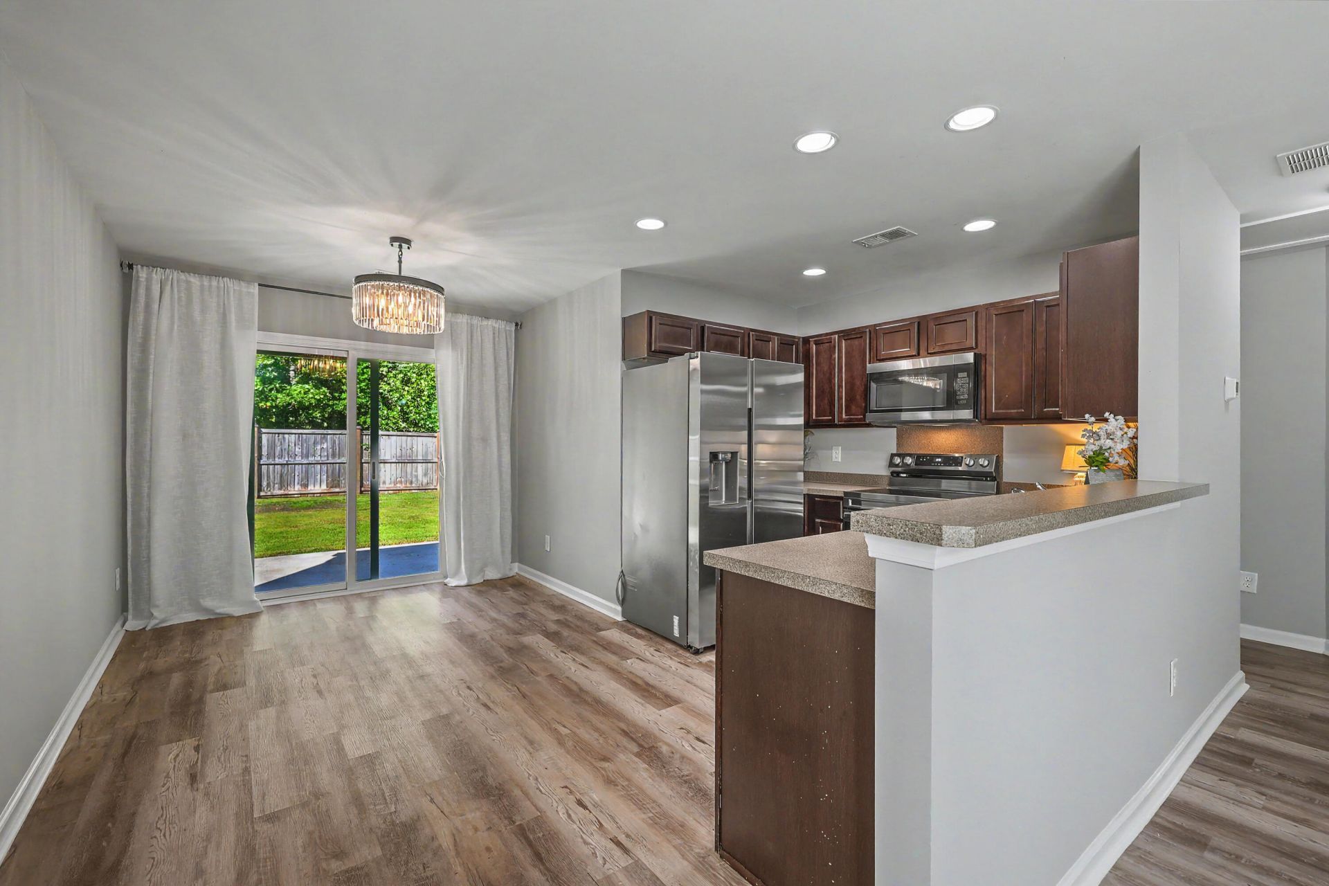 122 Brittondale Road Photo 9