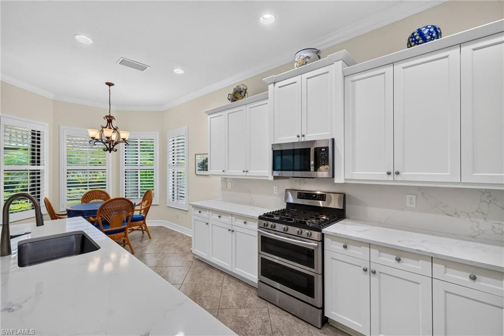 3804 Columbia Ct, Naples, FL 34119 Photo