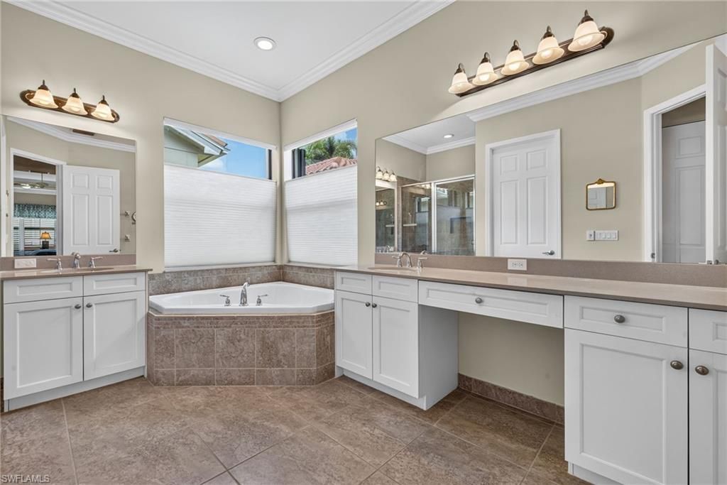 3804 Columbia Ct, Naples, FL 34119 Photo