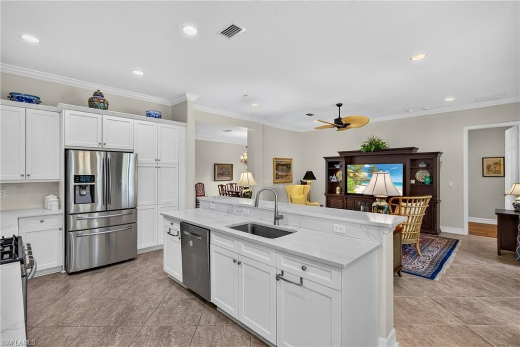 3804 Columbia Ct, Naples, FL 34119 Photo