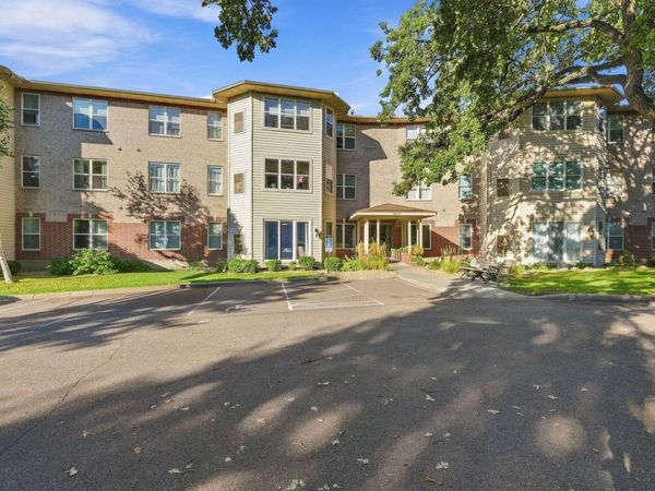 8500 Franlo Road, Unit 205, Eden Prairie, MN 55344