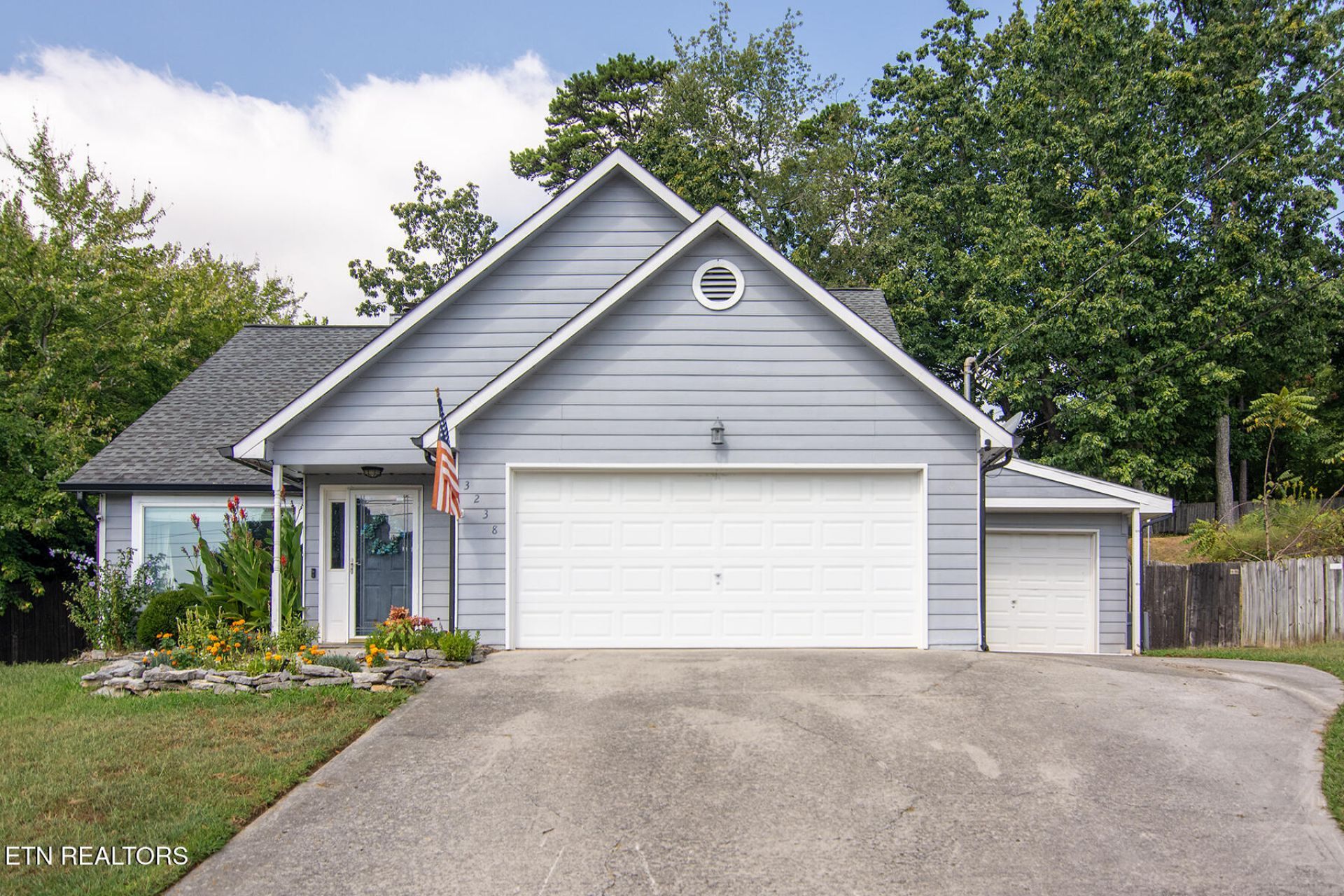 3238 Kingsmore Drive, Knoxville, TN 37921 Main Photo