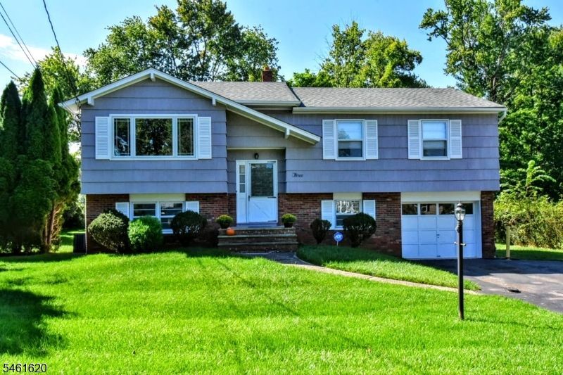 3 Richard Ct, Butler, NJ 07405 Main Photo