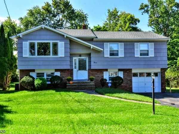 3 Richard Ct, Butler, NJ 07405