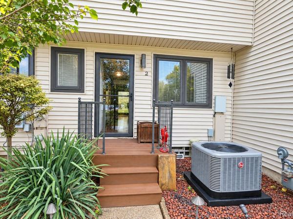 50676 Jefferson Avenue , New Baltimore, Mi 48047