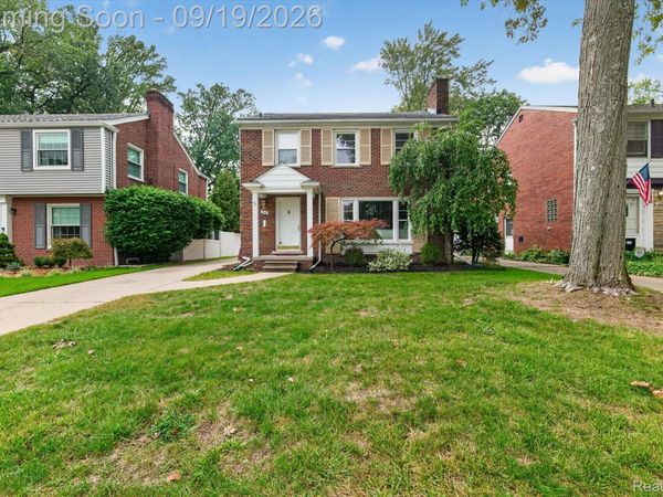 1803 Littlestone Road, Grosse Pointe Woods, Mi 48236