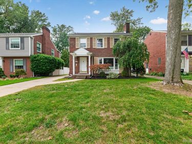 1803 Littlestone Road, Grosse Pointe Woods, Mi 48236