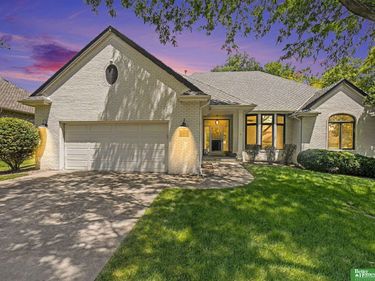 5801 S 119th Plaza, Omaha, NE 68137