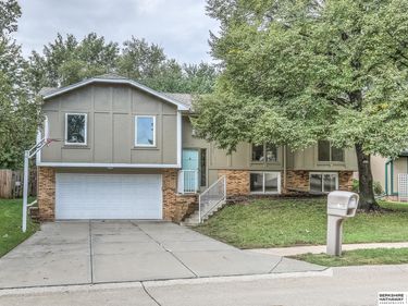 15123 Bemis Street, Omaha, NE 68154