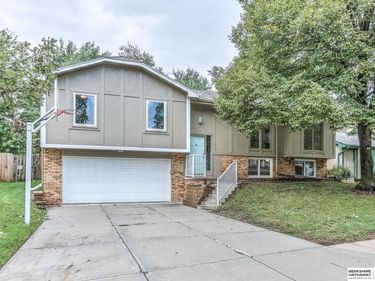 15123 Bemis Street, Omaha, NE 68154