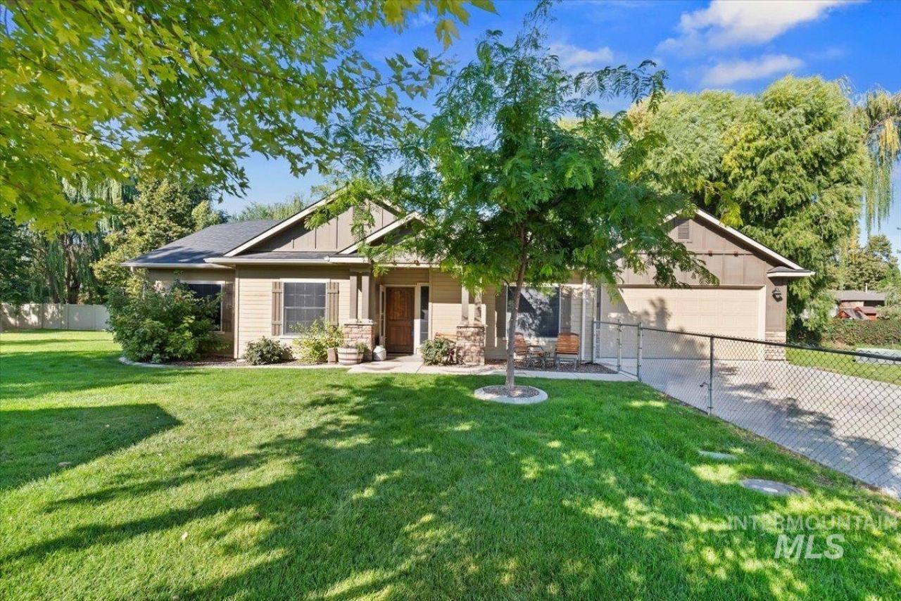 908 Walnut St, Caldwell, ID 83605 Main Photo