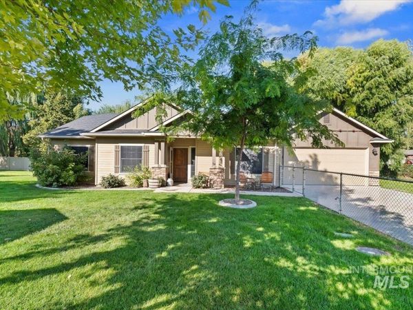 908 Walnut St, Caldwell, ID 83605