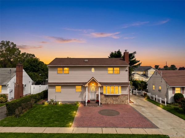 234 Nevada Street, Hicksville, NY 11801