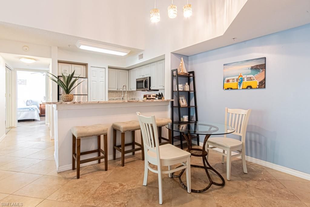 1230 Wildwood Lakes Blvd , Unit 202, Naples, FL 34104 Photo