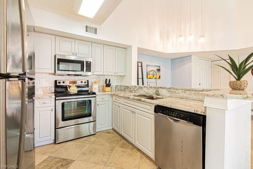 1230 Wildwood Lakes Blvd , Unit 202, Naples, FL 34104 Photo