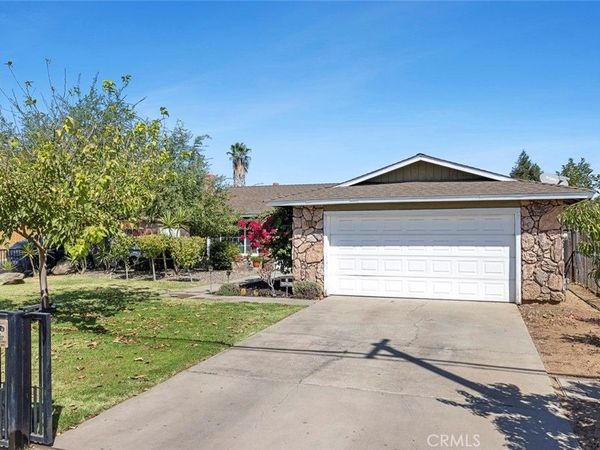 1301 E Kennedy, Madera, CA 93638