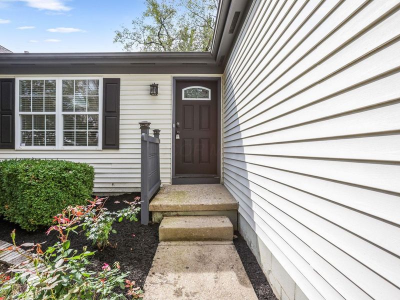 9039 Barley Loft Drive, Columbus, OH 43240 Photo 4