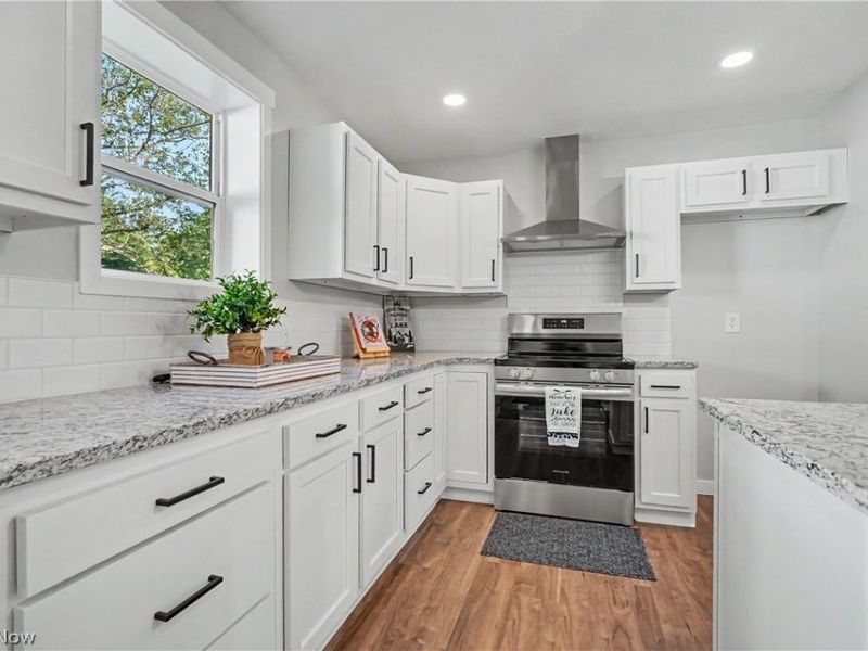 2351 Heston Drive, Lake Milton, OH 44429 Photo 15