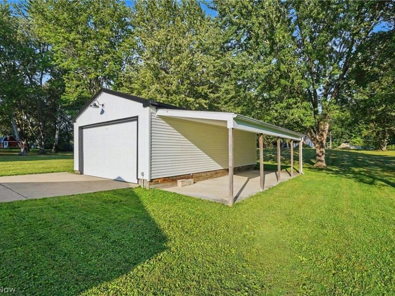 2351 Heston Drive, Lake Milton, OH 44429 Photo 24