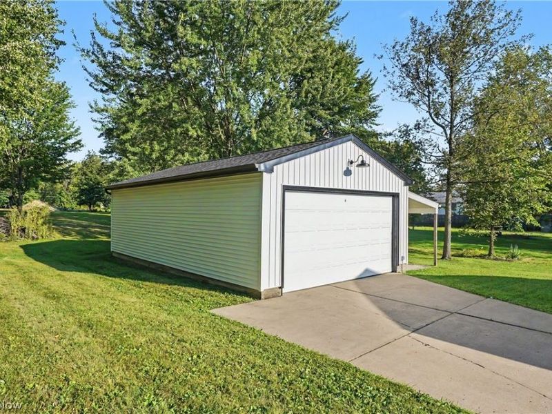 2351 Heston Drive, Lake Milton, OH 44429 Photo 25