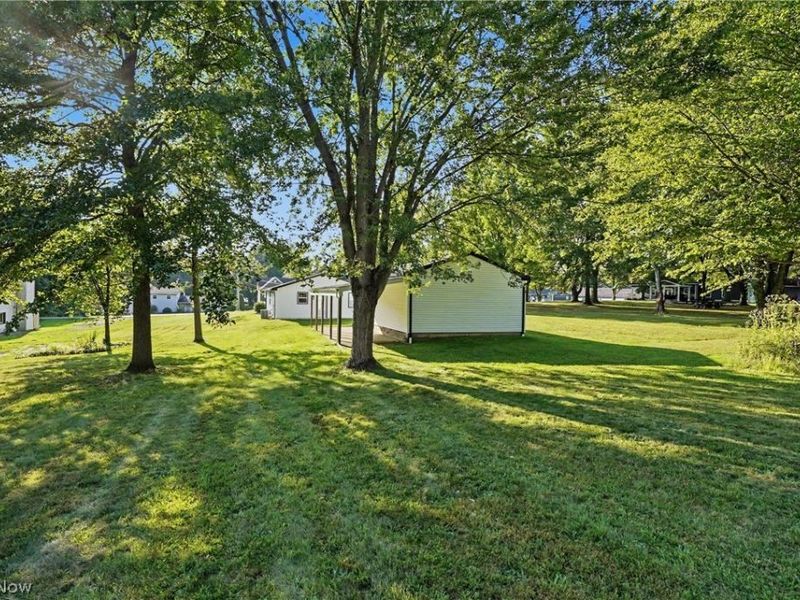 2351 Heston Drive, Lake Milton, OH 44429 Photo 27