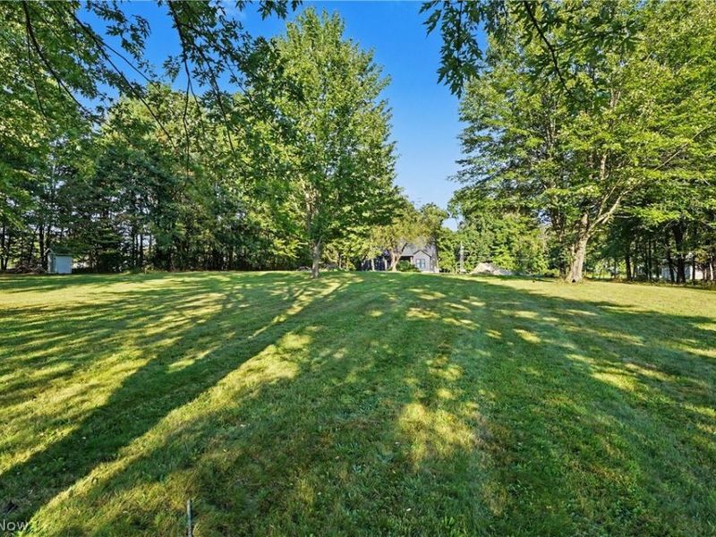 2351 Heston Drive, Lake Milton, OH 44429 Photo 28