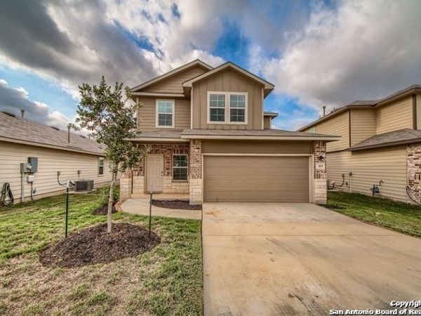 305 MIDDLE GREEN LOOP, Floresville, TX 78114