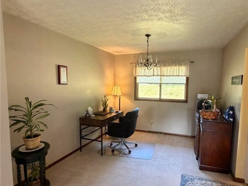 9011 Lost Trail Avenue NE, Canton, OH 44721 Photo 8